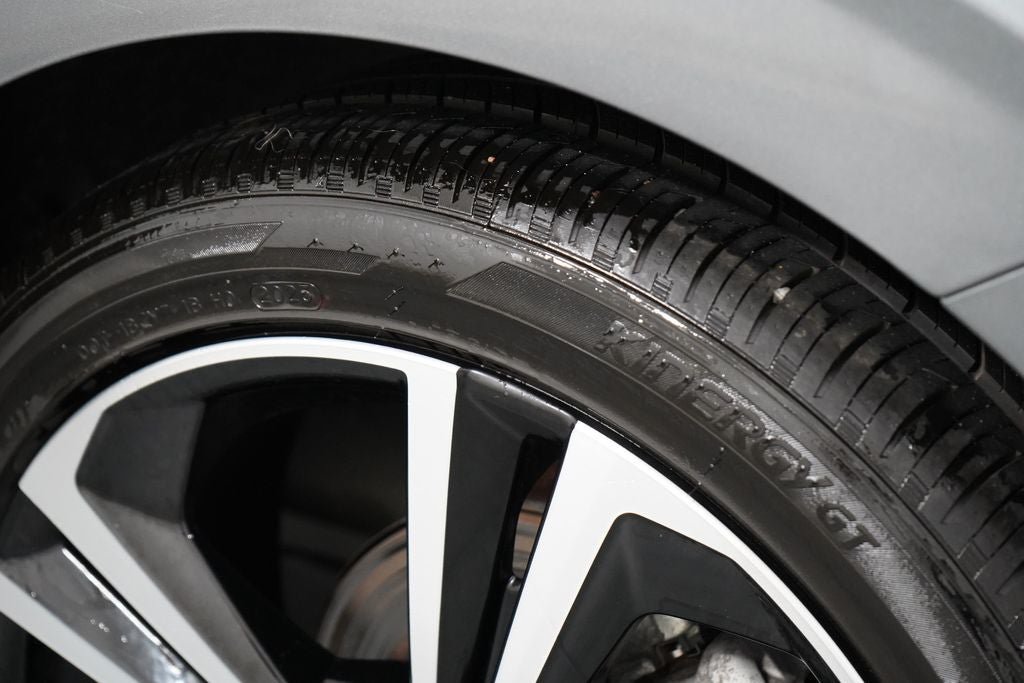 Used 2023 Nissan Sentra SR w/ SR Premium Package FWD image 32