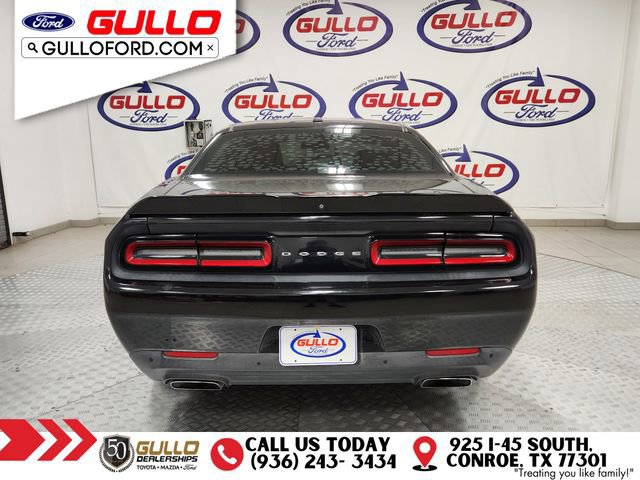 Used 2019 Dodge Challenger R/T image 3