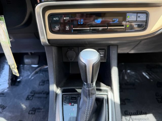 Used 2017 Toyota Corolla LE FWD image 17