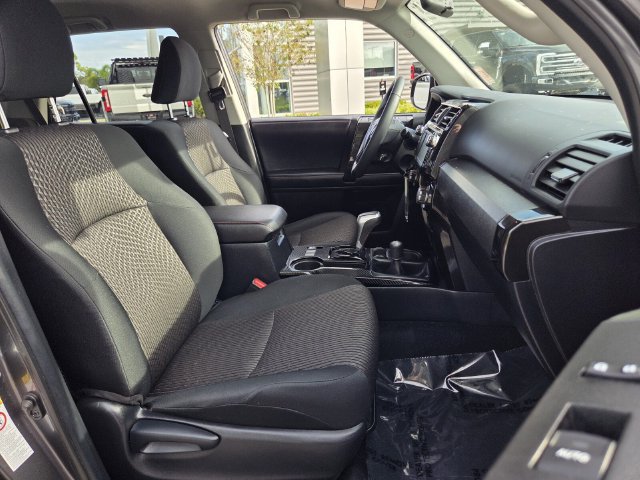 Used 2019 Toyota 4Runner TRD Off-Road AWD/4WD image 19