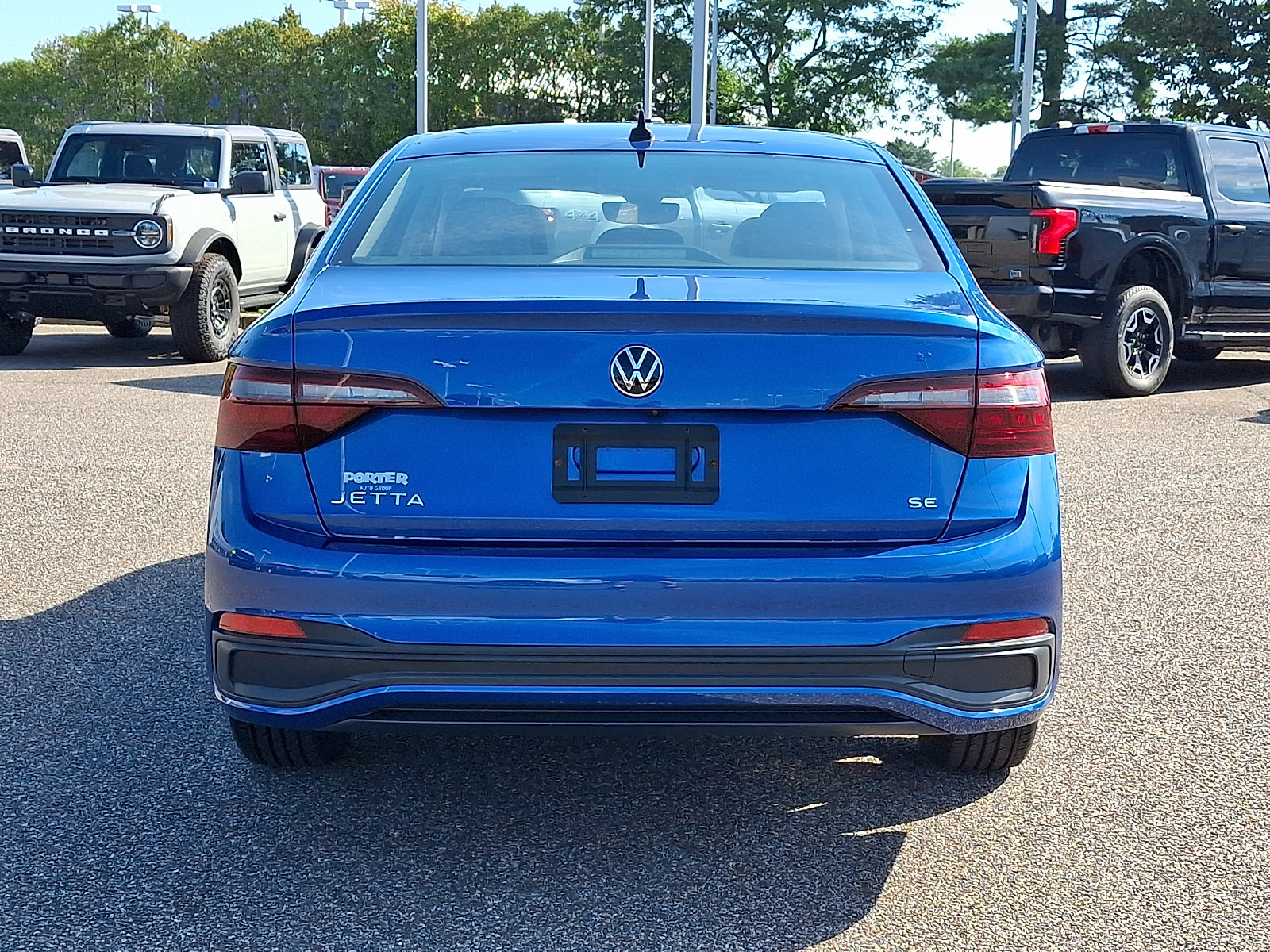 Used 2022 Volkswagen Jetta SE FWD image 9