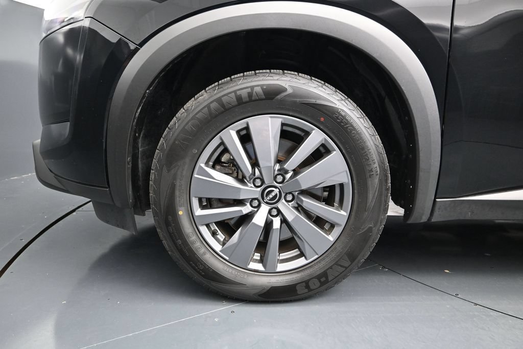 Used 2025 Nissan Pathfinder SV FWD image 15