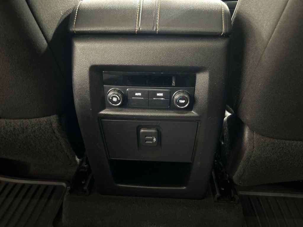 Used 2019 Chevrolet Traverse LT AWD/4WD image 28
