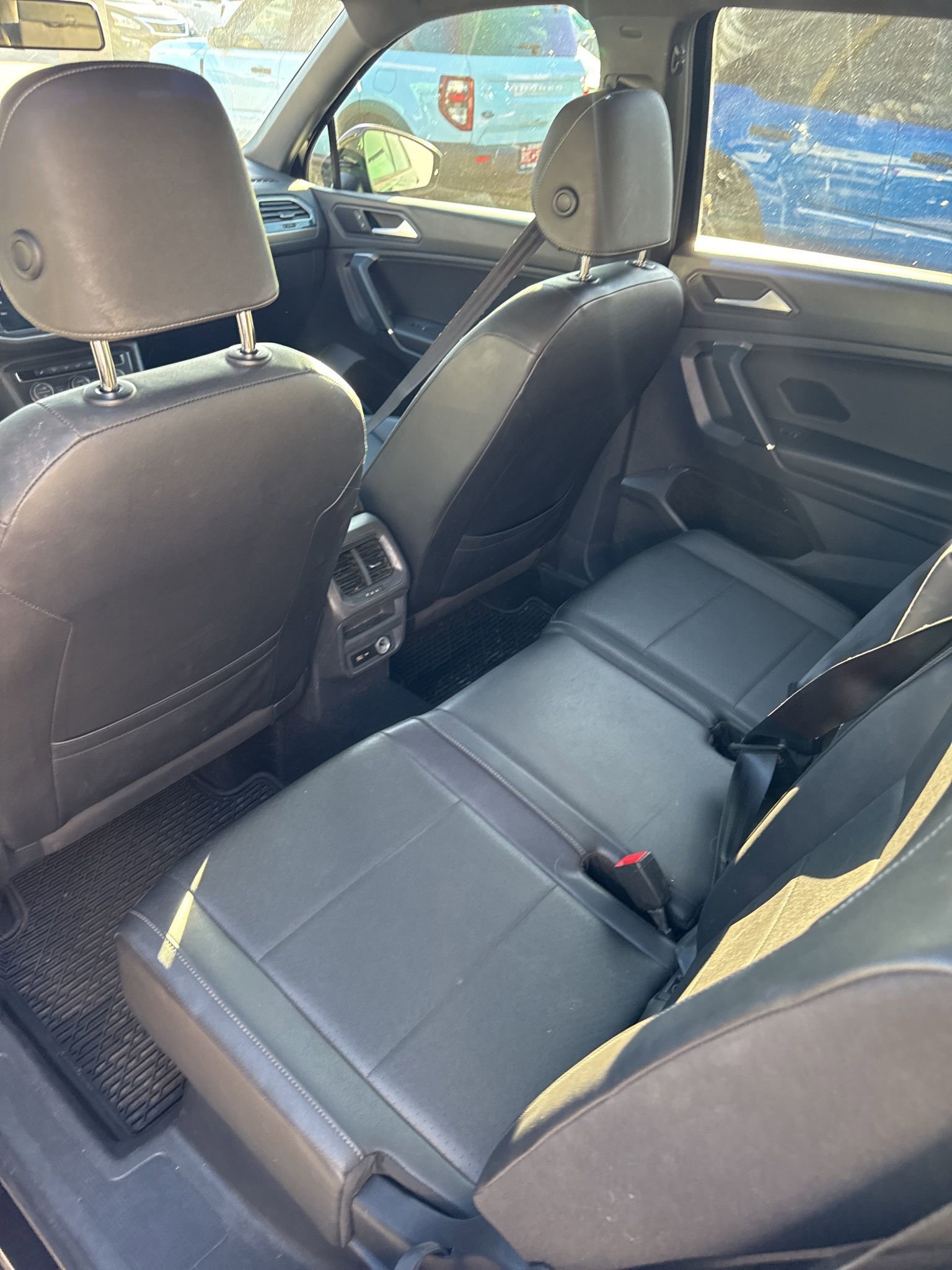 Used 2020 Volkswagen Tiguan SE R-Line image 6