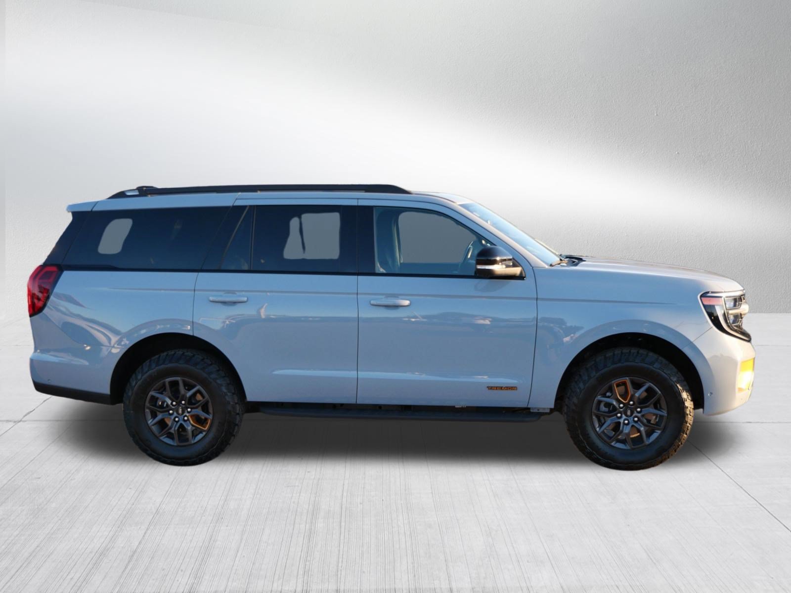 Certified 2025 Ford Expedition Tremor AWD/4WD image 8