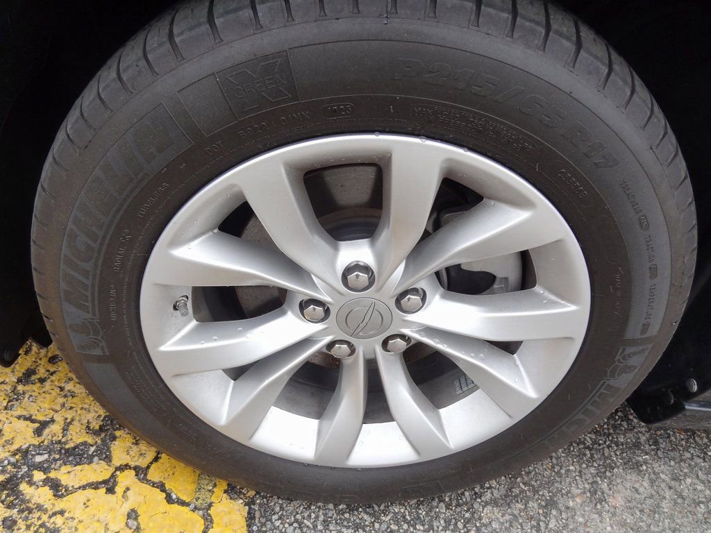 Used 2023 Chrysler 300 Touring image 13