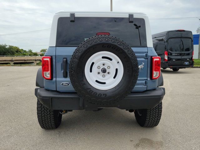 Certified 2025 Ford Bronco Heritage Edition AWD/4WD image 5