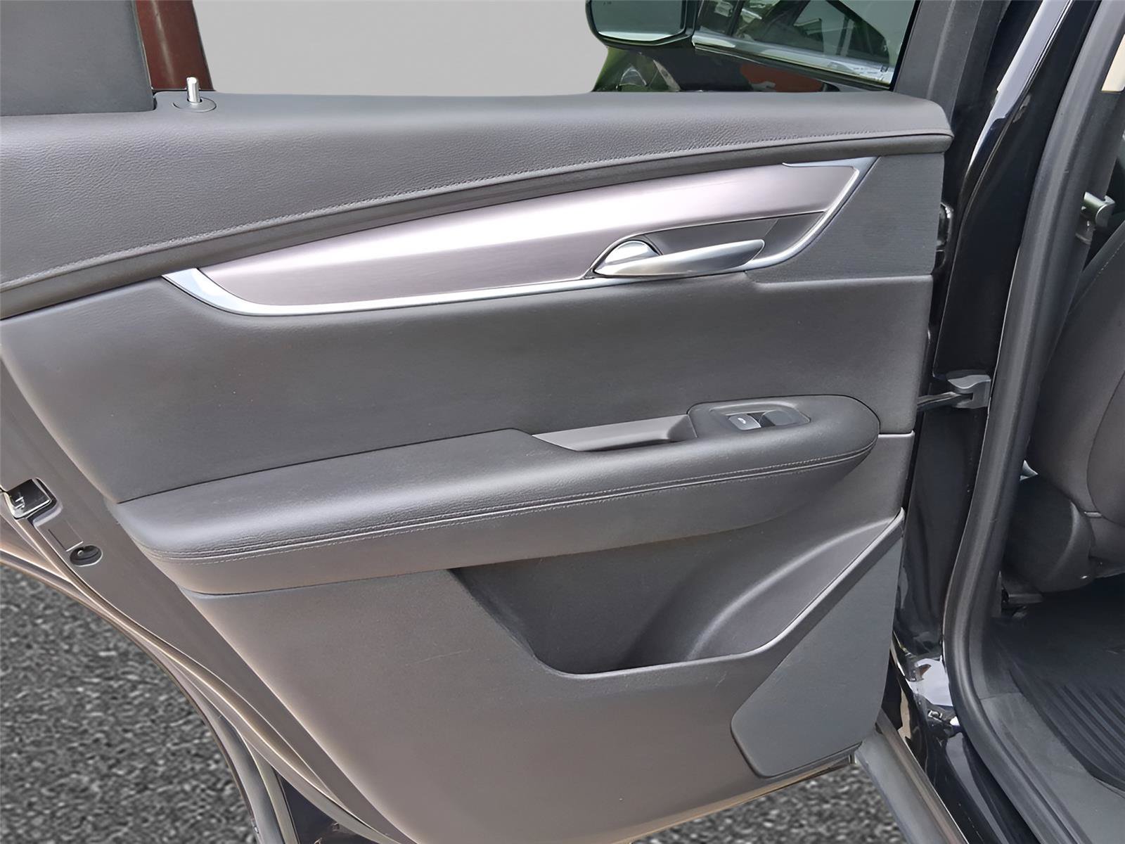 Used 2019 Cadillac XT5 Premium Luxury w/ Driver Assist Package FWD image 10
