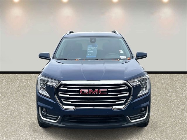 Used 2023 GMC Terrain SLT image 2