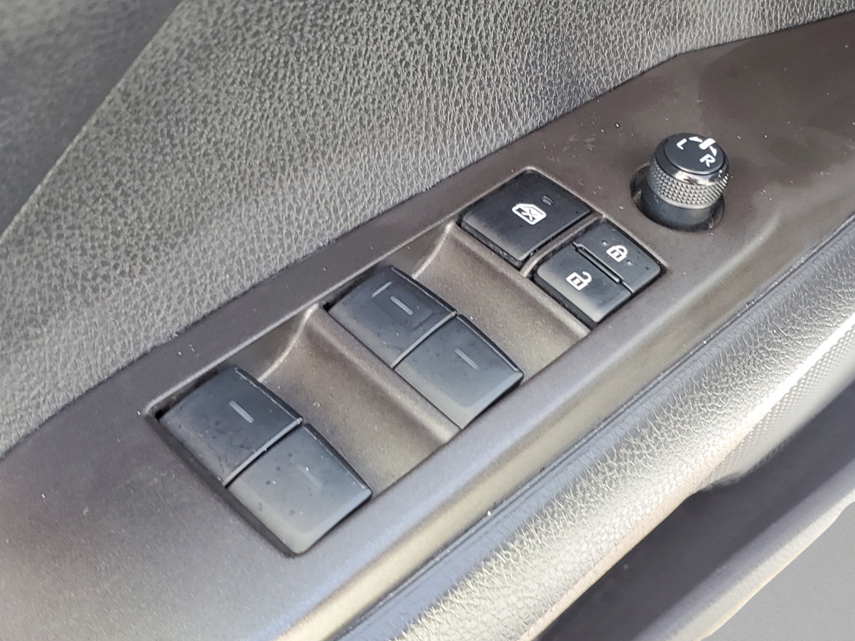 Used 2024 Toyota Camry SE FWD image 17