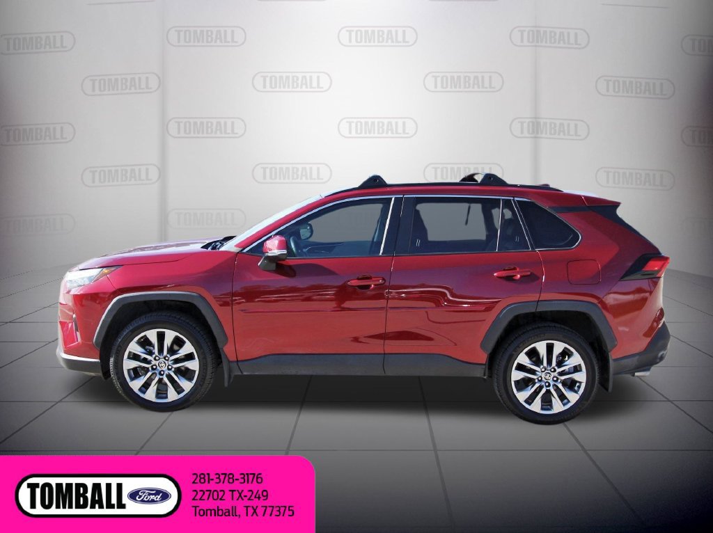 Used 2024 Toyota RAV4 XLE Premium FWD image 5