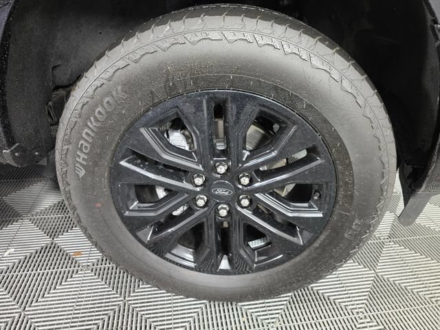 Certified 2025 Ford F150 Lariat w/ Equipment Group 502A High AWD/4WD image 9