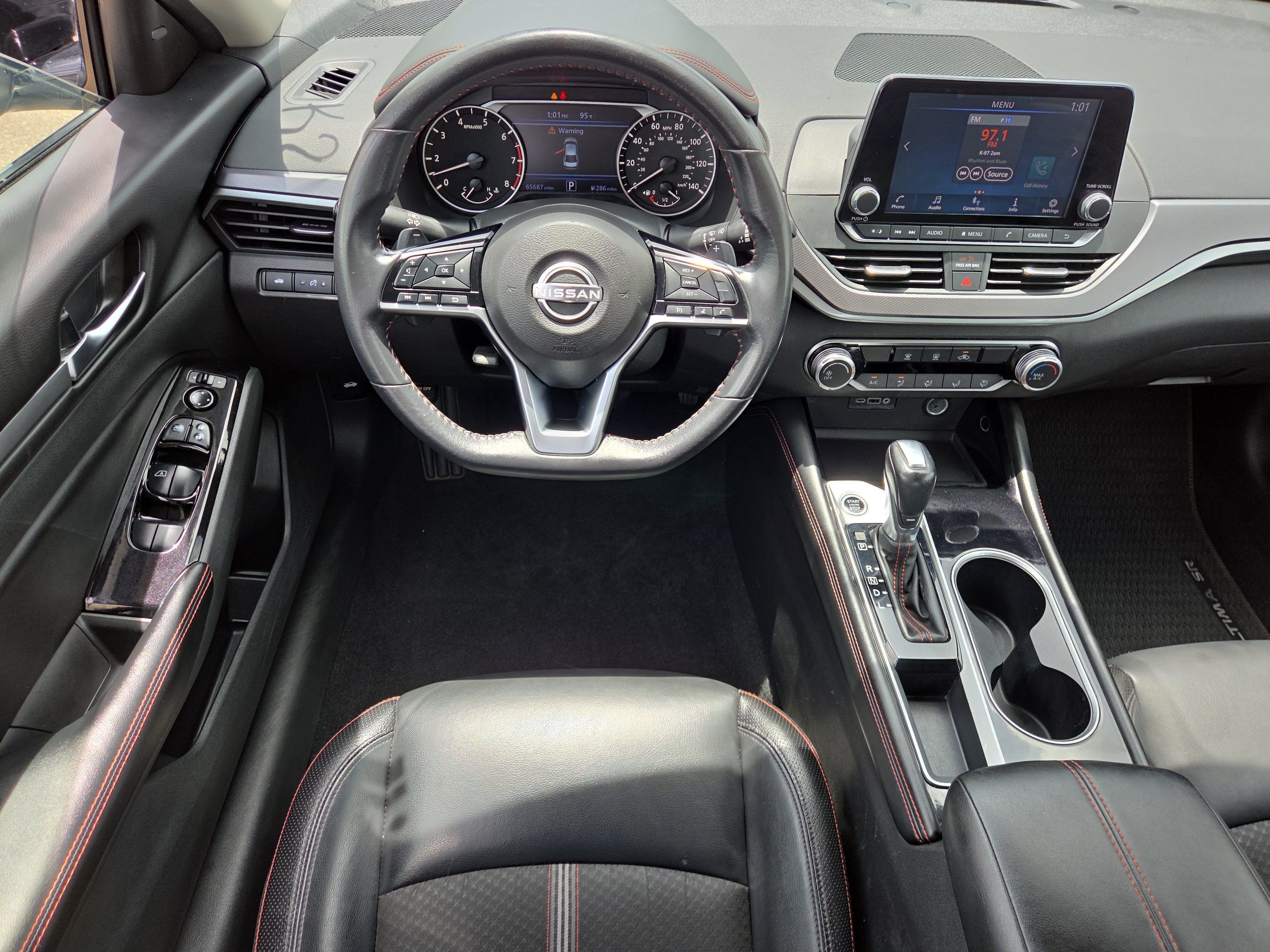 Used 2024 Nissan Altima 2.5 SR FWD image 12
