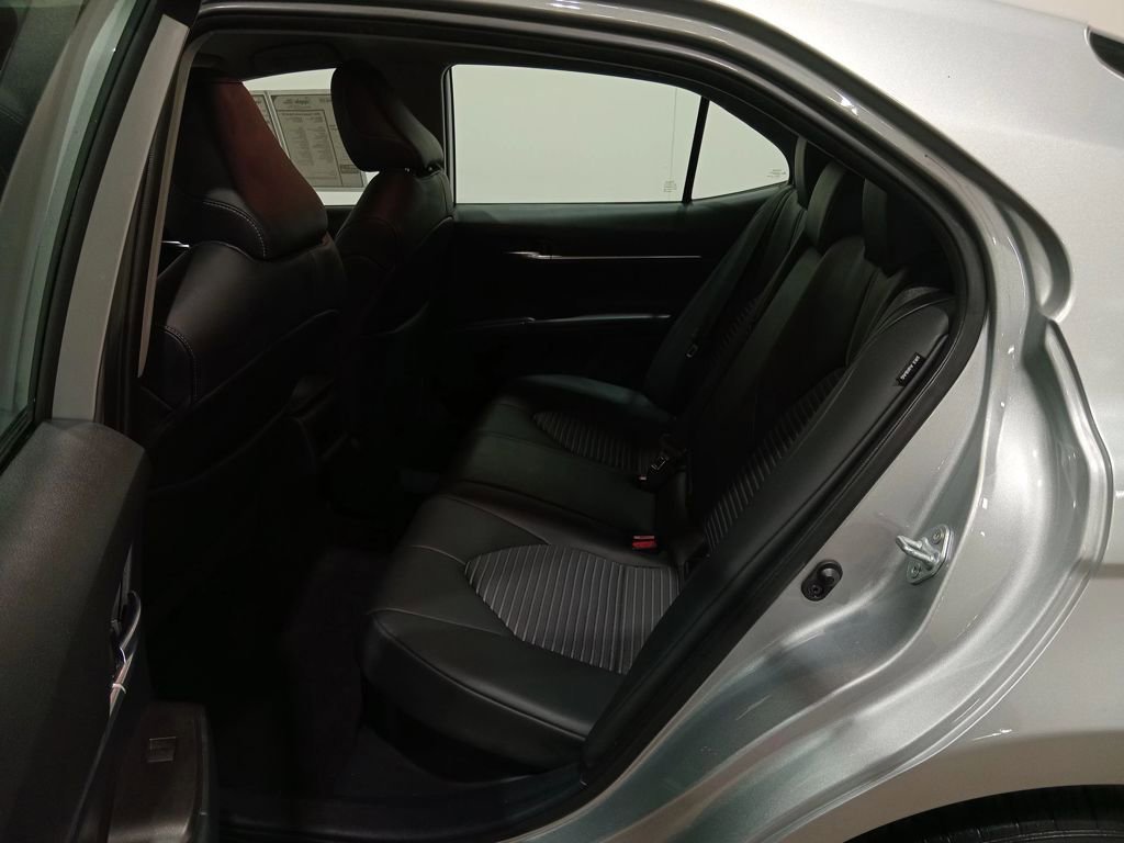 Used 2022 Toyota Camry SE image 13