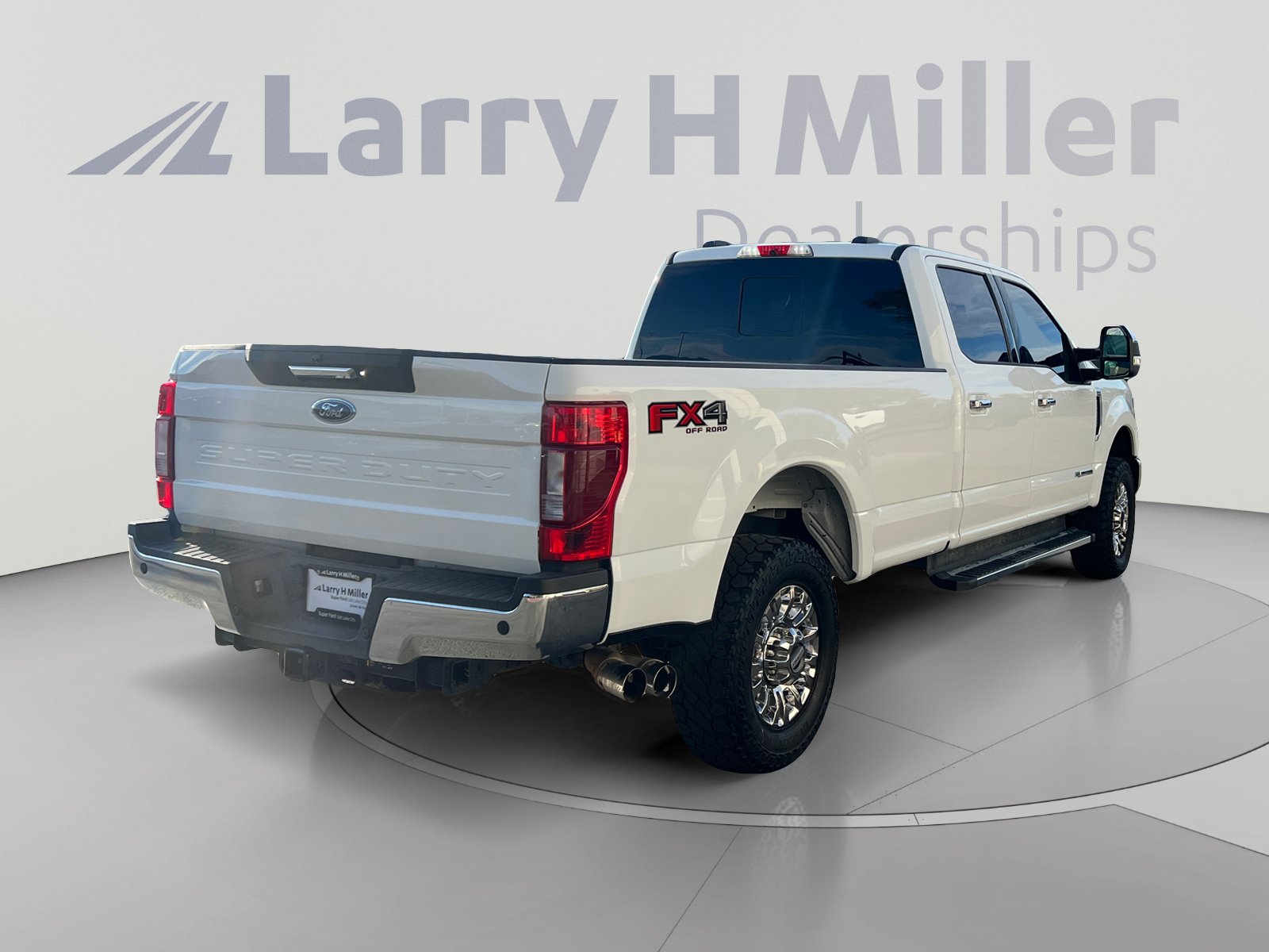 Certified 2022 Ford F350 Lariat w/ Chrome Package AWD/4WD image 5