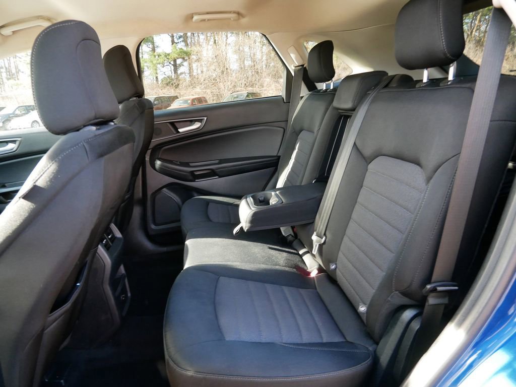 Certified 2022 Ford Edge SE w/ Black Appearance Package image 11