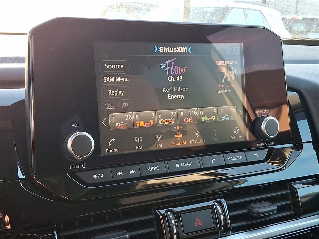 Used 2022 Nissan Pathfinder S image 17