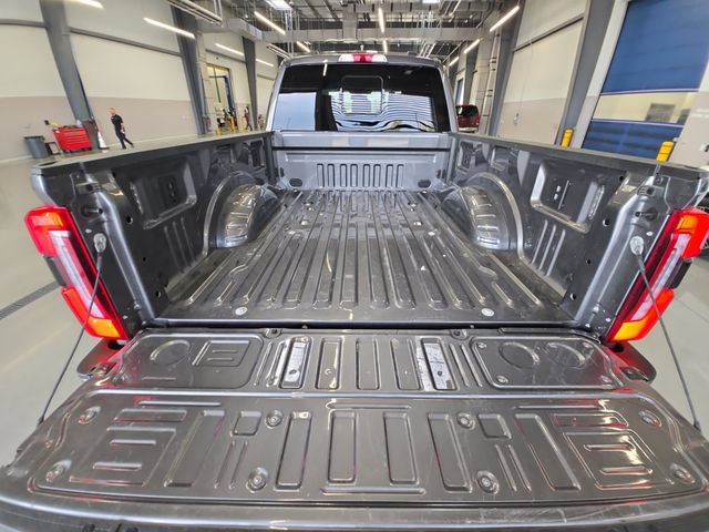 Certified 2025 Ford F350 Platinum w/ Tremor Off-Road Package AWD/4WD image 23