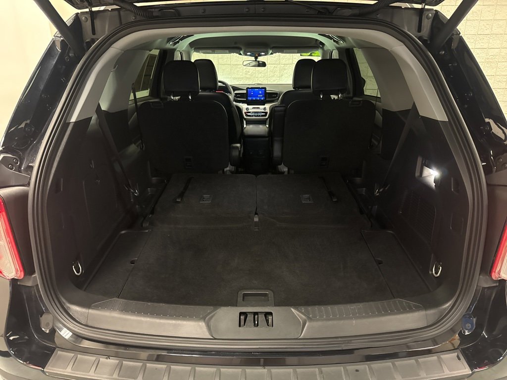 Certified 2023 Ford Explorer XLT w/ Equipment Group 202A image 8