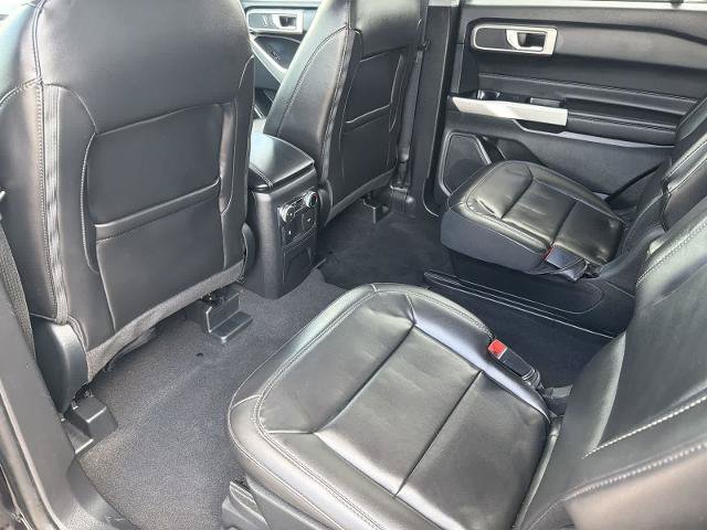Certified 2023 Ford Explorer XLT w/ Equipment Group 202A AWD/4WD image 18