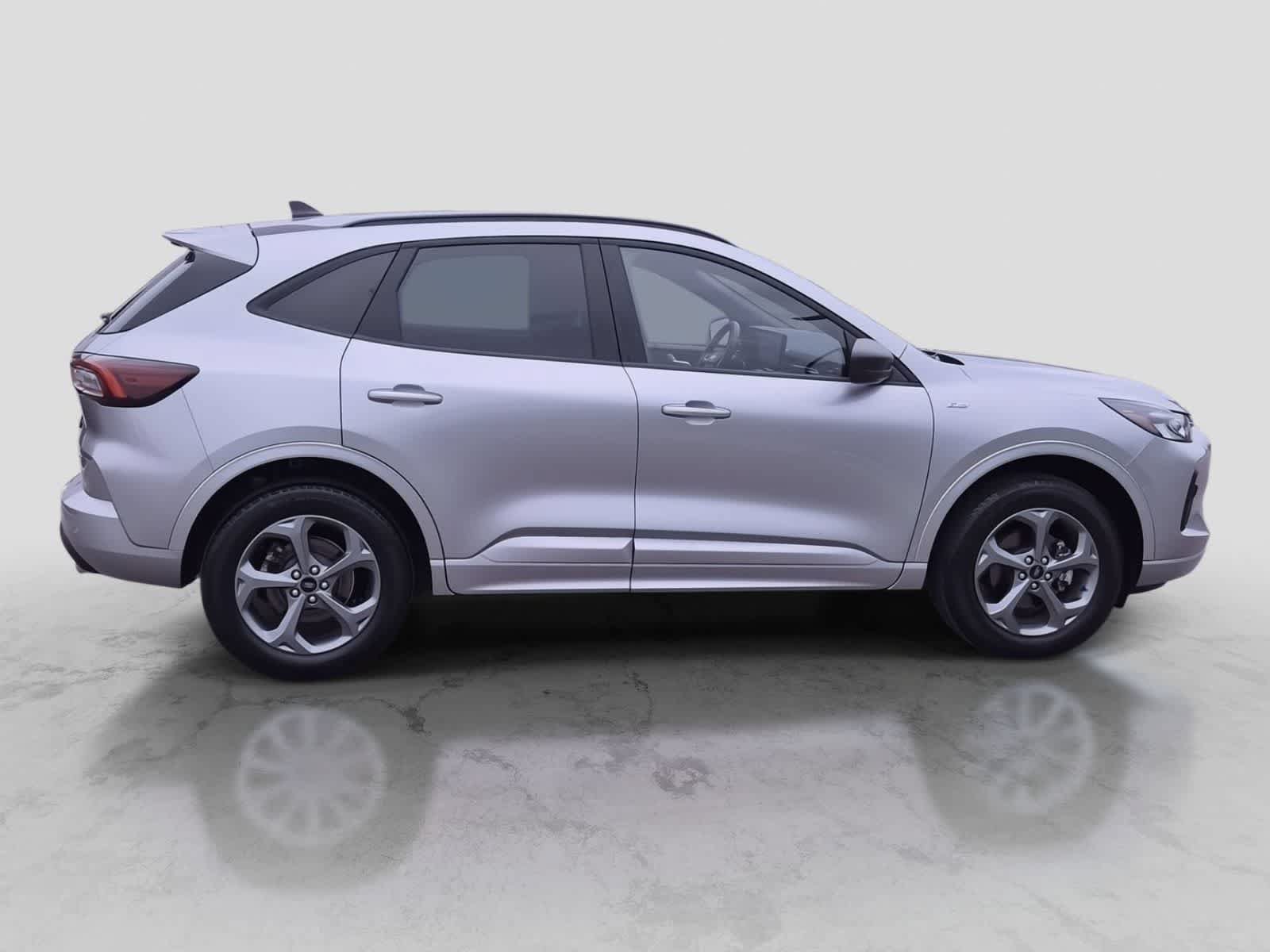 Certified 2024 Ford Escape ST-Line w/ Tech Pack #1 AWD/4WD image 9