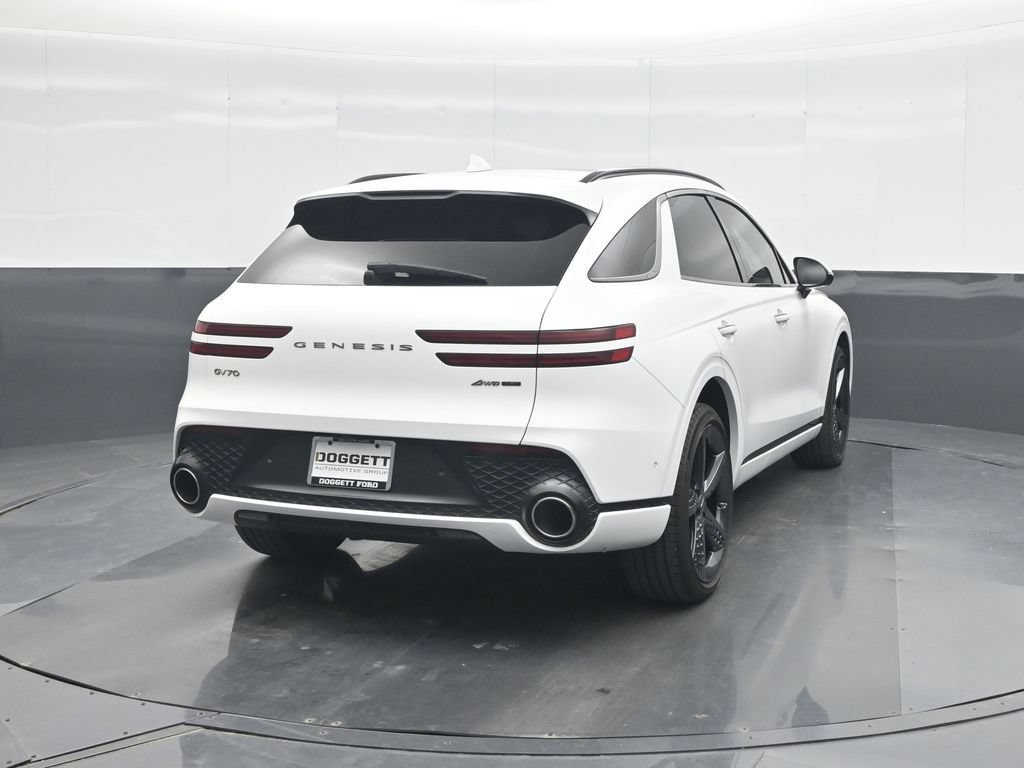 Used 2022 Genesis GV70 3.5T Sport w/ Sport Prestige Package AWD/4WD image 25