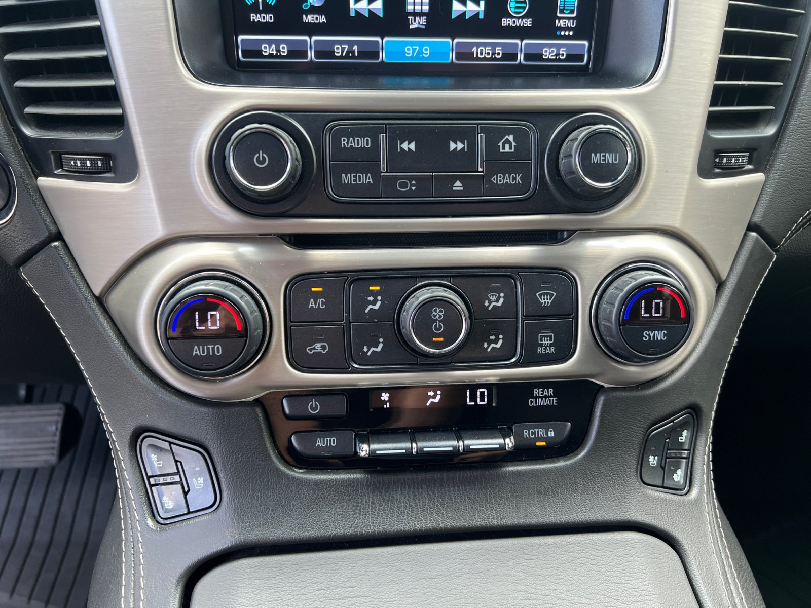 Used 2020 GMC Yukon Denali AWD/4WD image 19
