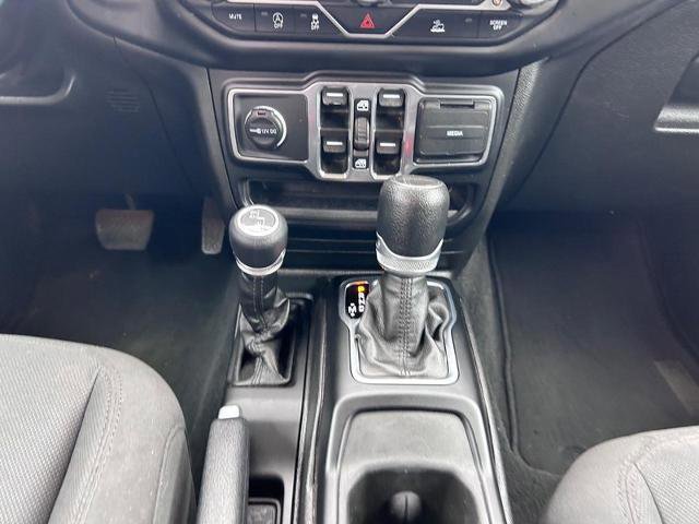 Used 2023 Jeep Gladiator Sport image 16