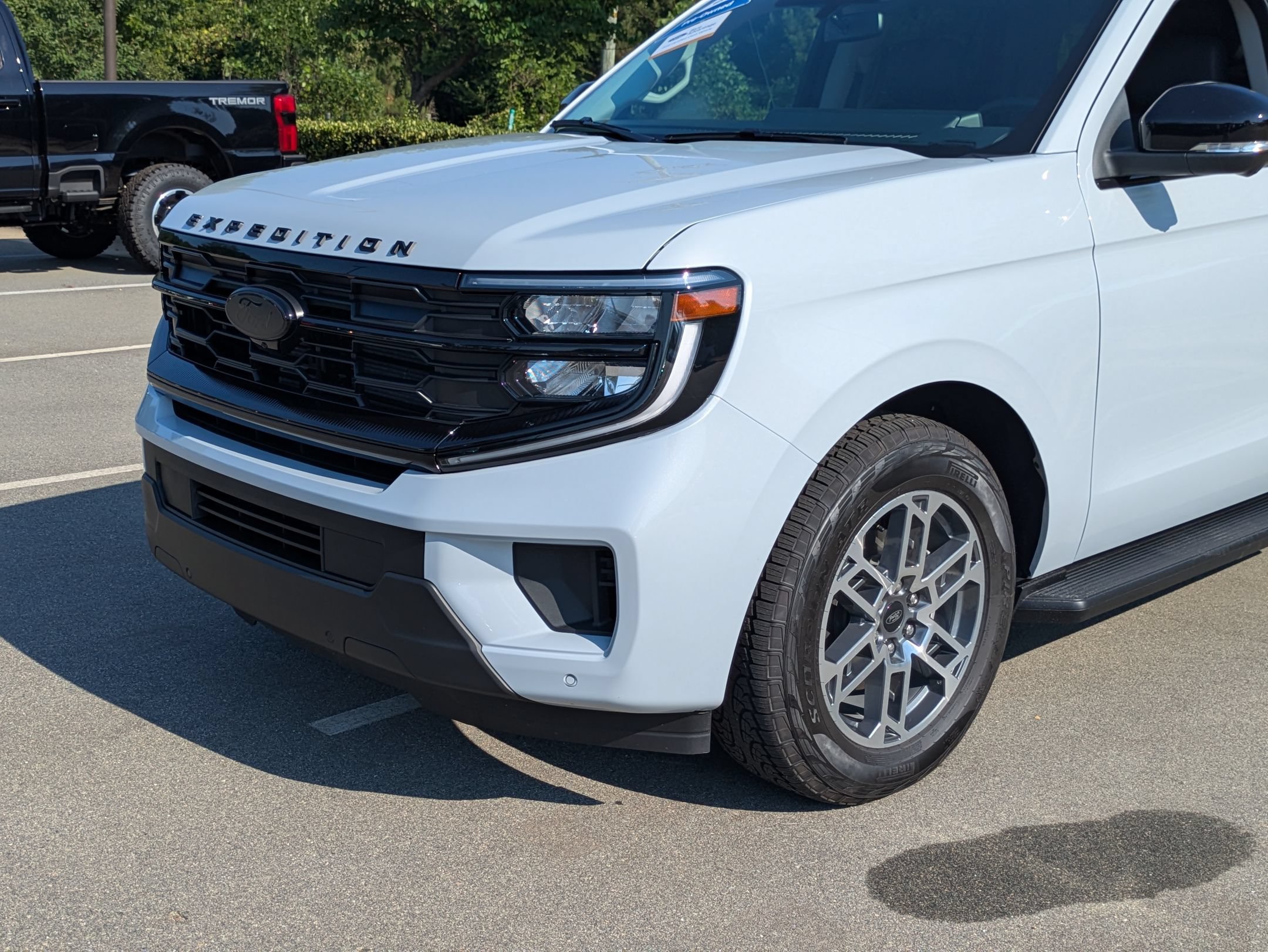 Certified 2026 Ford Expedition Active AWD/4WD image 10