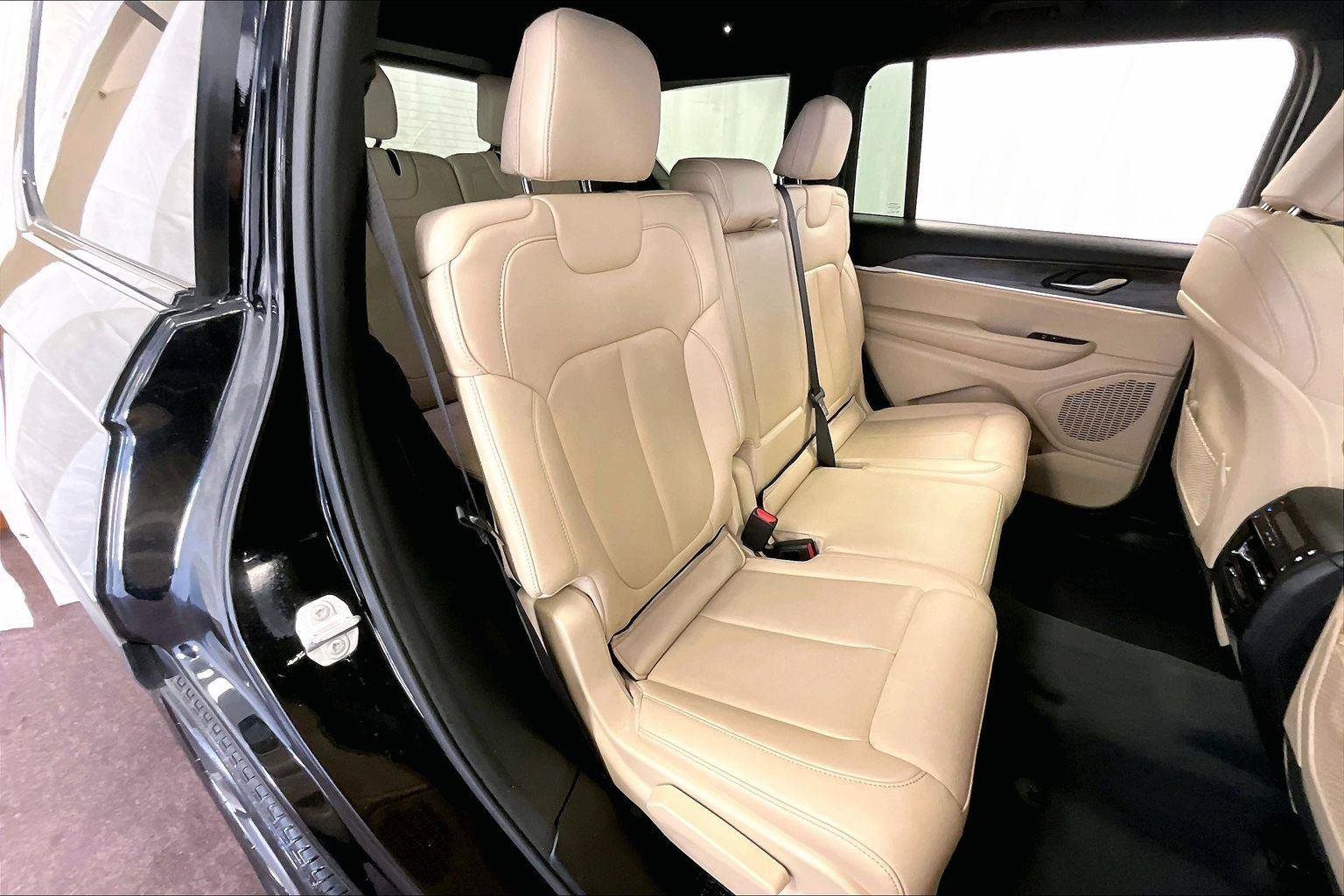 Used 2023 Jeep Grand Cherokee L Limited image 26