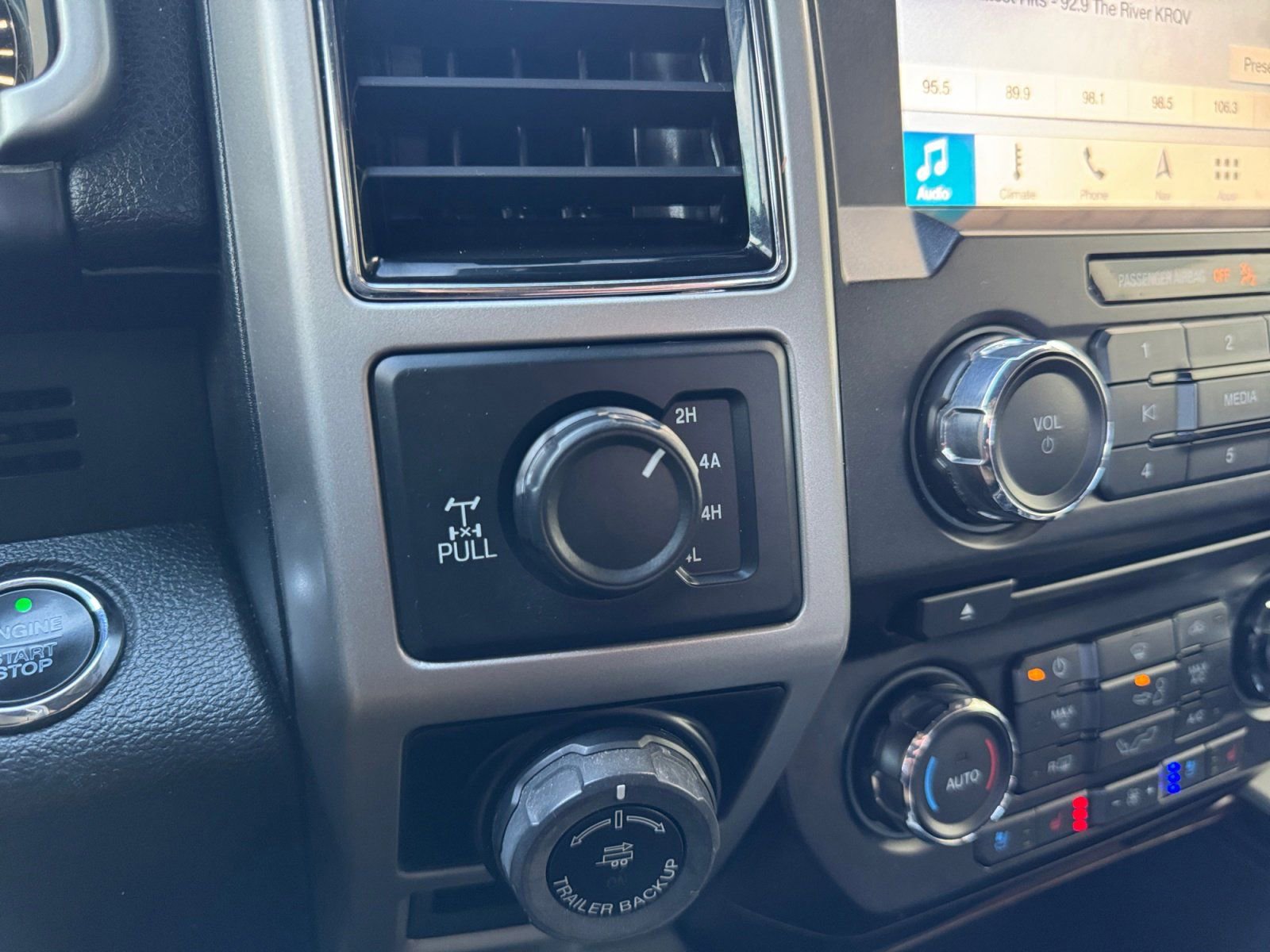 Certified 2018 Ford F150 Lariat image 24