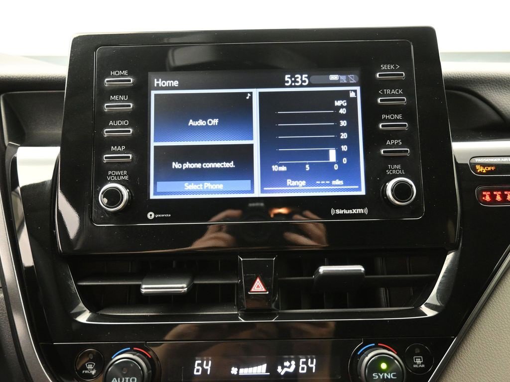 Used 2022 Toyota Camry LE image 9