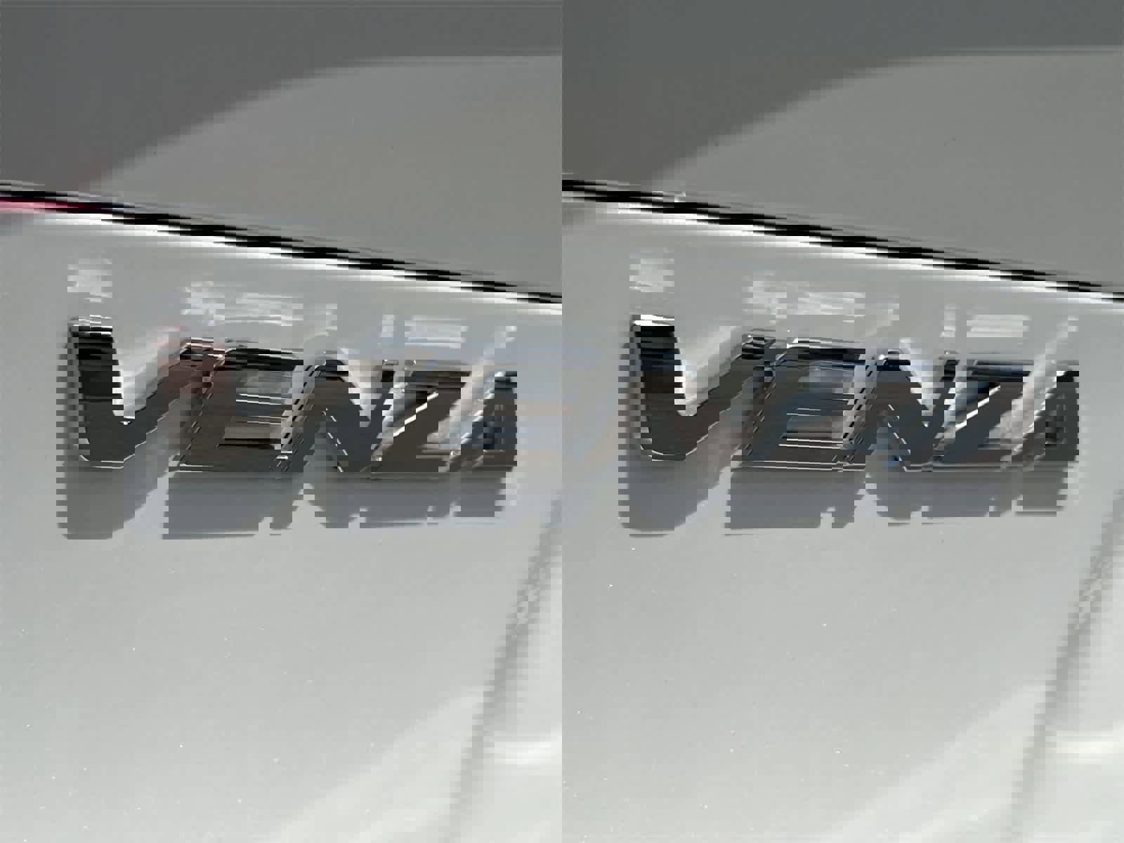 Used 2021 Toyota Venza LE image 13