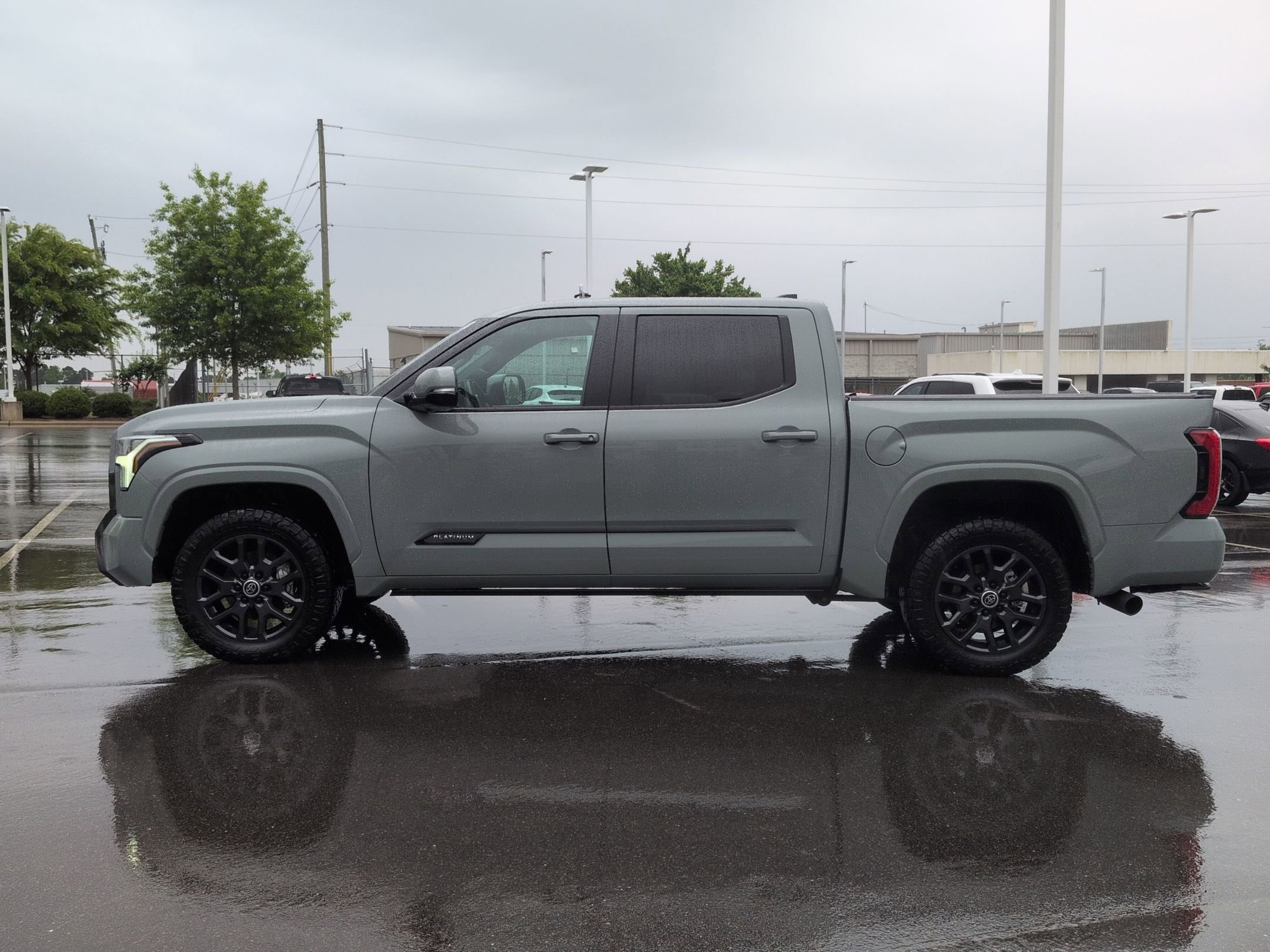Used 2024 Toyota Tundra Platinum AWD/4WD image 7