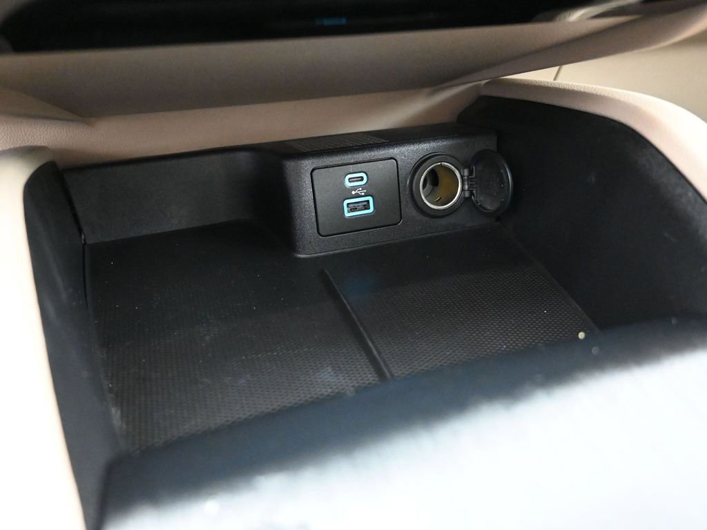 Certified 2022 Ford Escape SEL image 46