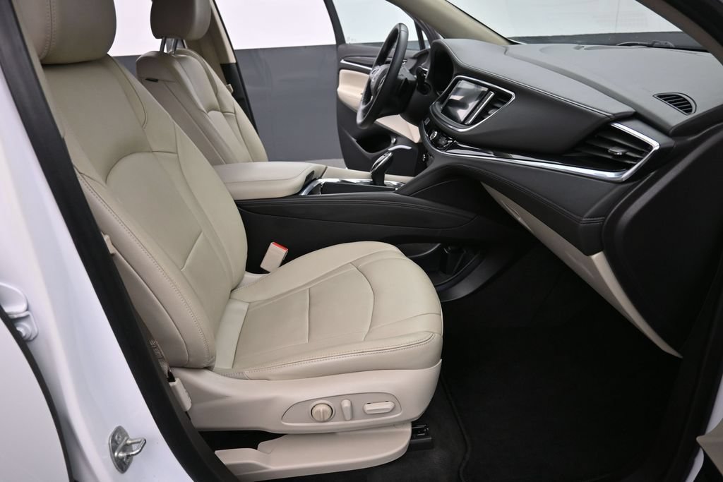 Used 2019 Buick Enclave Essence FWD image 16