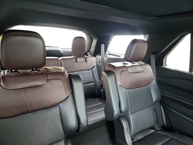 Certified 2023 Ford Explorer Platinum w/ Technology Package AWD/4WD image 18