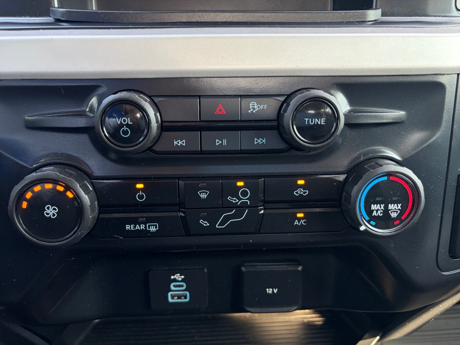 Certified 2026 Ford F250 XL w/ STX Appearance Package AWD/4WD image 17