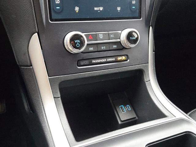 Certified 2022 Ford Edge SE w/ Black Appearance Package image 24