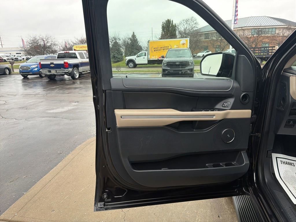 Certified 2024 Ford Expedition Limited image 12