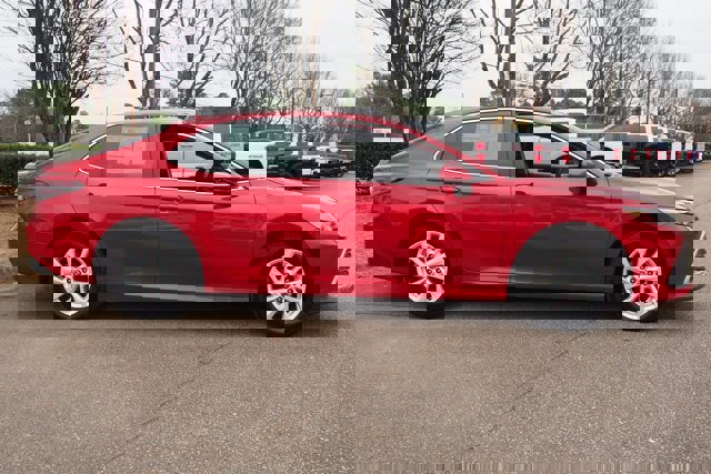 Used 2023 Toyota Camry LE image 5