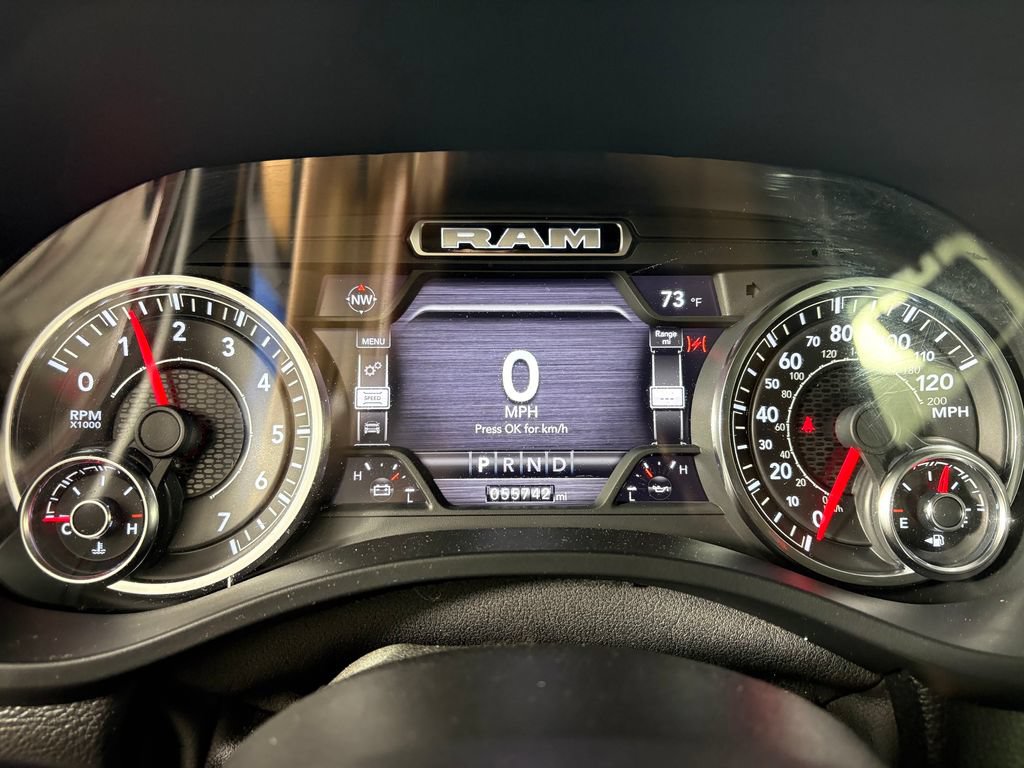 Used 2022 RAM 1500 Laramie AWD/4WD image 17