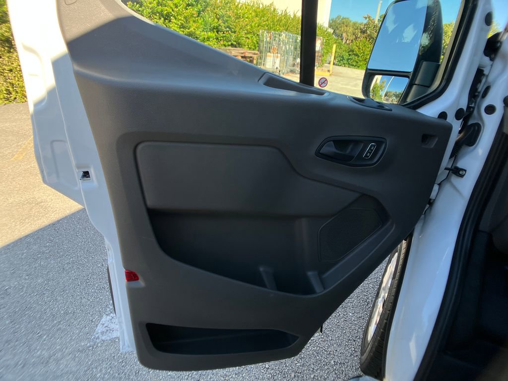 Certified 2024 Ford Transit 250 Low Roof w/ Exterior Upgrade Package image 26