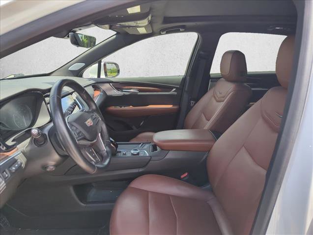 Used 2023 Cadillac XT5 Premium Luxury w/ Technology Package FWD image 16