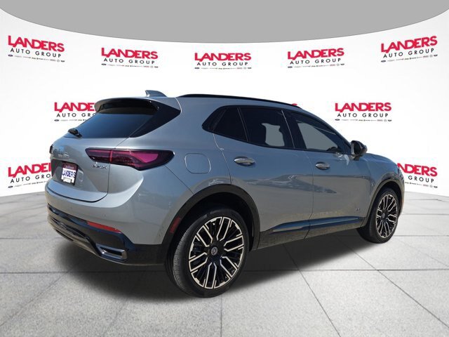 Used 2025 Buick Envision Sport Touring AWD/4WD image 3