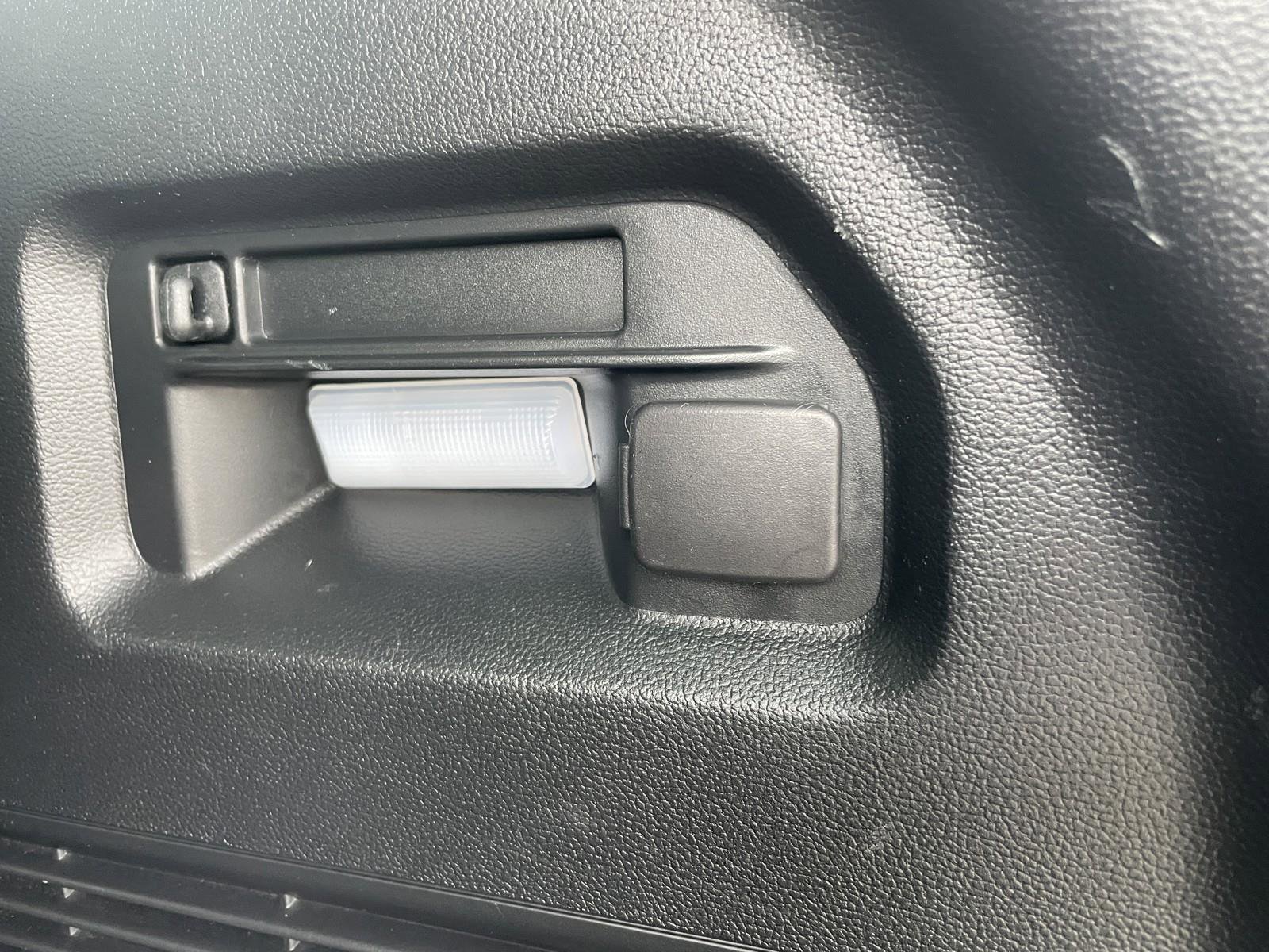 Certified 2022 Ford Explorer XLT w/ Equipment Group 202A image 35