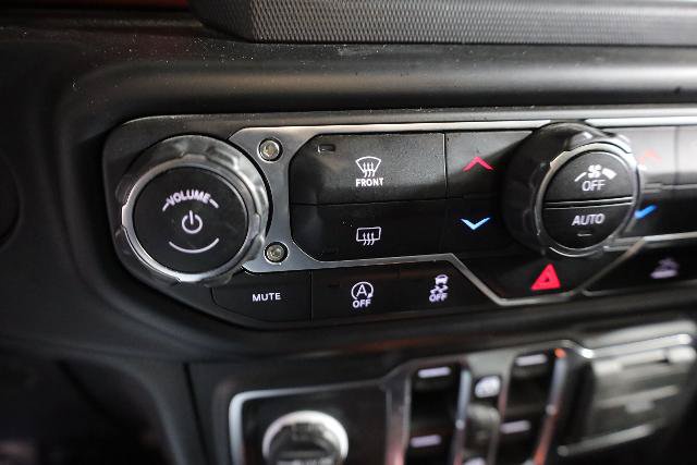 Used 2020 Jeep Gladiator Rubicon AWD/4WD image 19