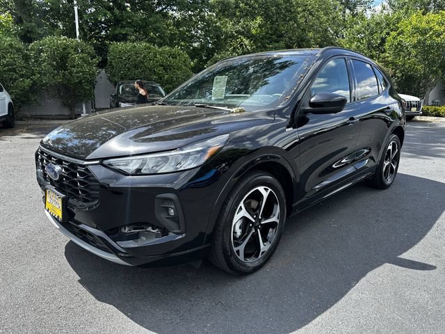Certified 2023 Ford Escape ST-Line Select w/ Tech Pack #2 AWD/4WD image 9