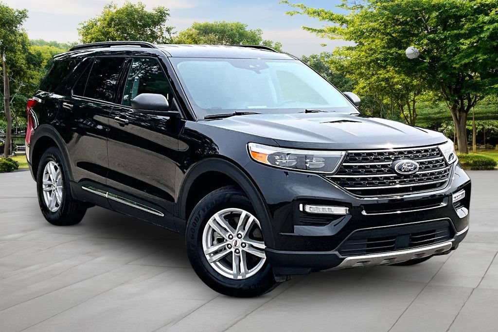 Certified 2024 Ford Explorer XLT w/ Equipment Group 202A