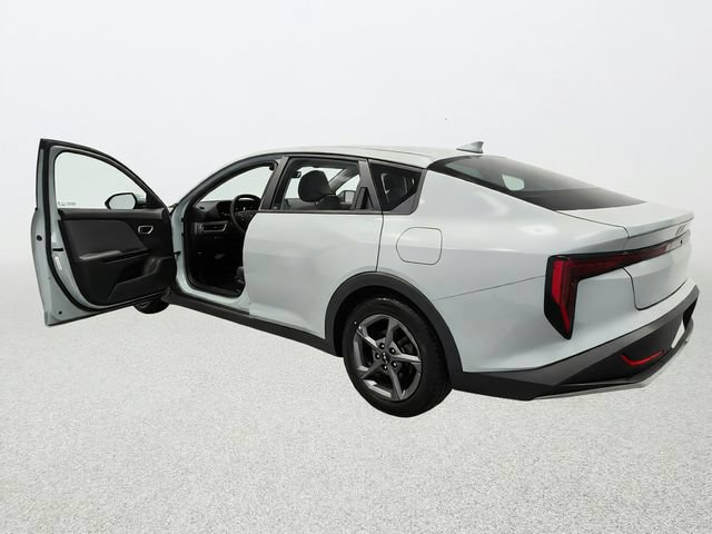Used 2025 Kia K4 FWD image 16